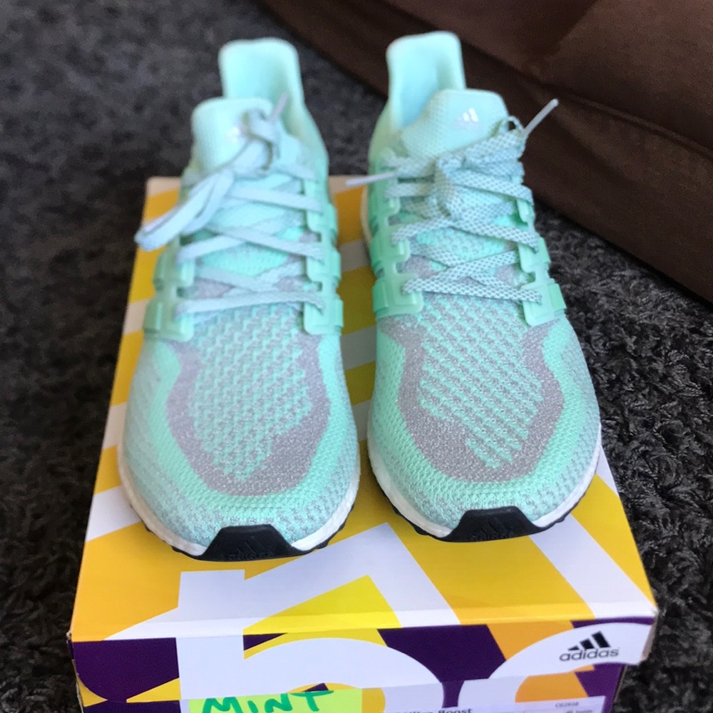 *SOLD* Adidas Mint Ultra Boost - Picture 1 of 8